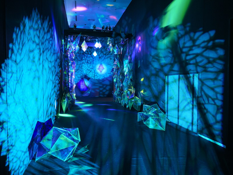 Mrs. GREEN APPLE、デビュー10 周年を締めくくる展覧会〈MGA MAGICAL