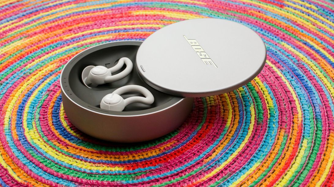 ボーズ、睡眠用イヤホン「SLEEPBUDS」の販売を終了--不具合解消せず