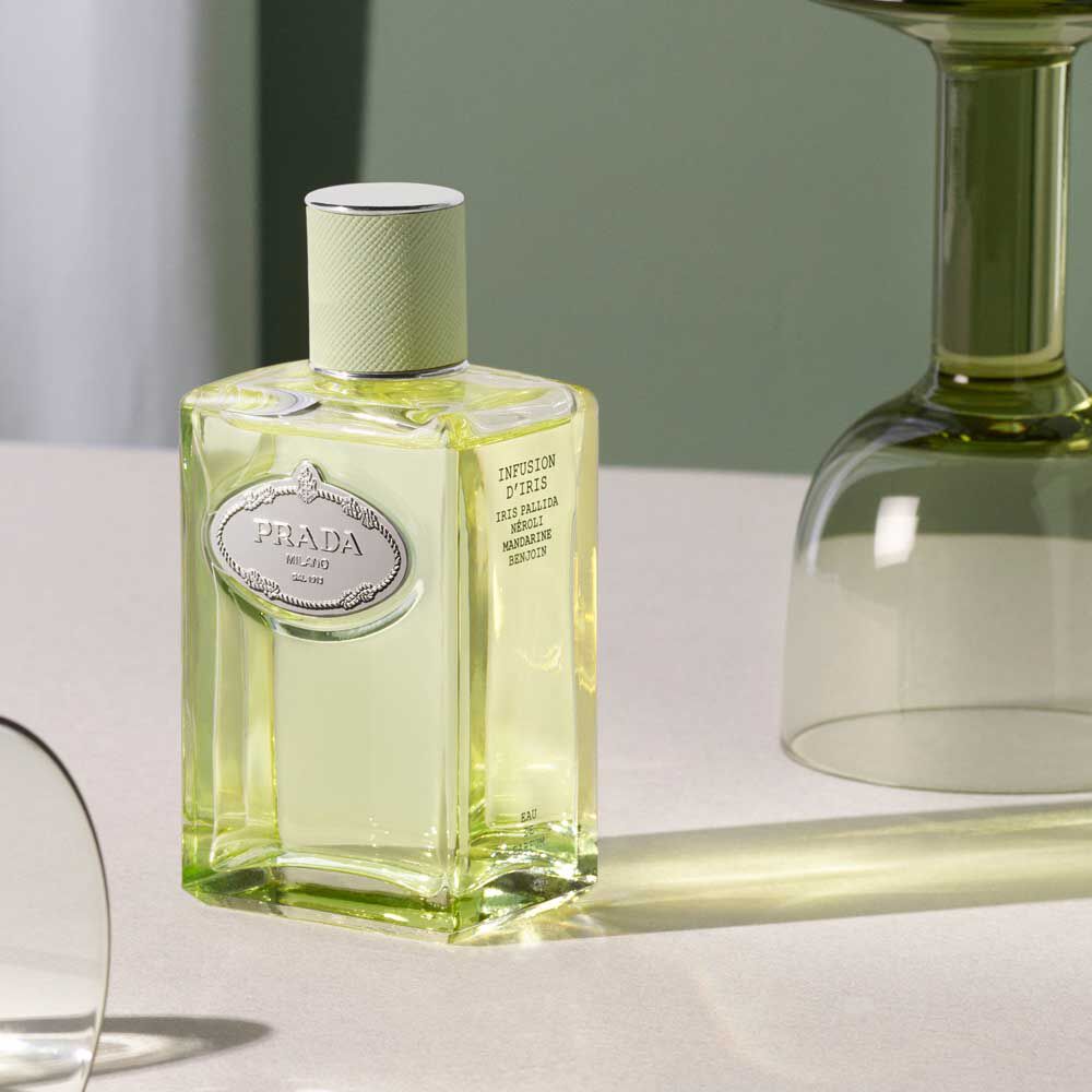 インフュージョン ドゥ プラダ イリス オーデパルファム｜プラダ