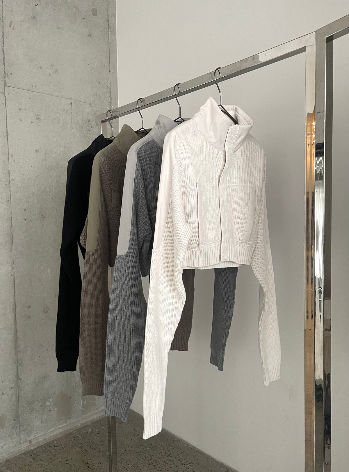 Zip-up Mock Neck Knit – JUEMI