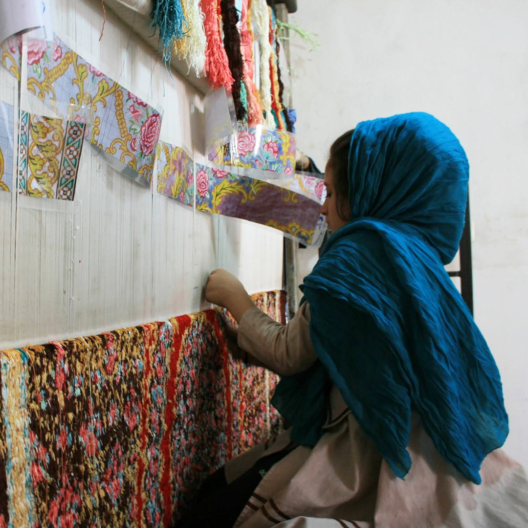 ペルシャ絨毯 イラン カシャーン産リビングサイズ 227✕135