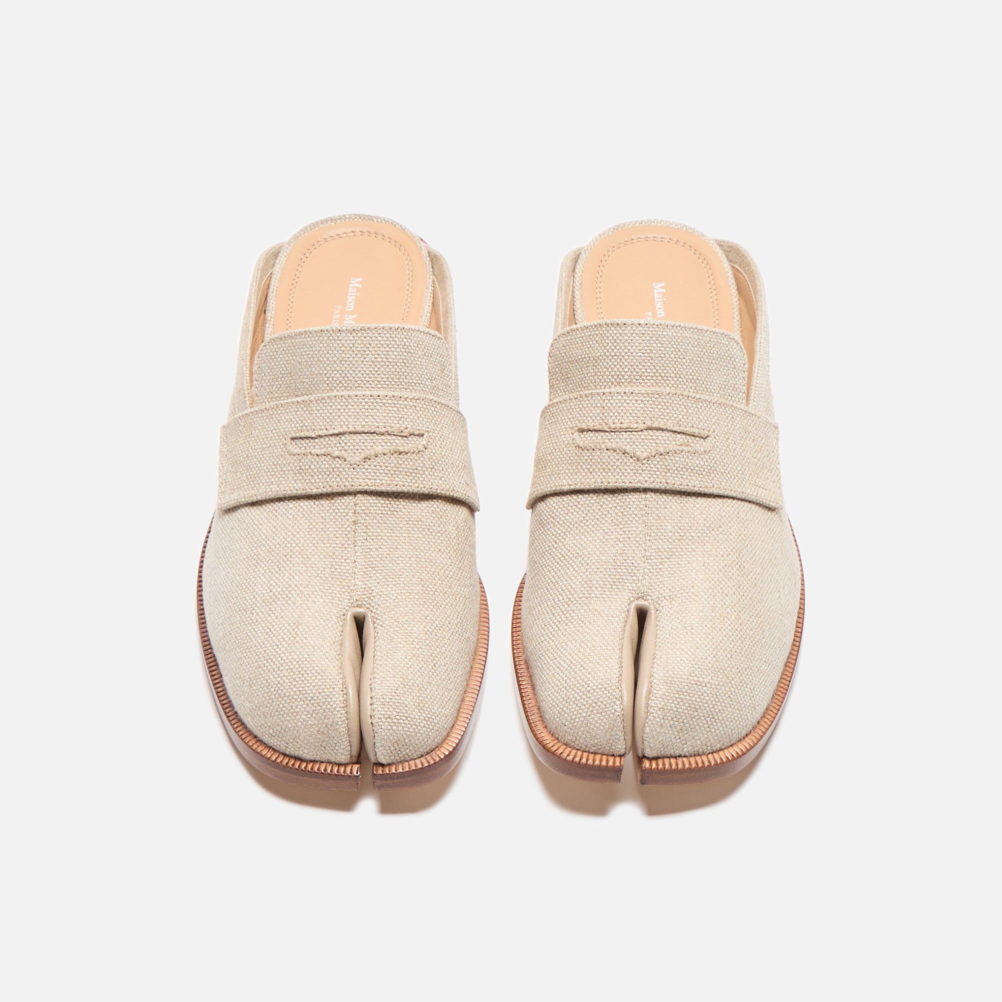 Maison Margiela WMNS Tabi City Loafer Mule - Natural – Kith