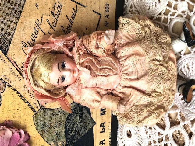 ジャーマンアンティーク，オールオリジナル，ミニョネット，ビスク