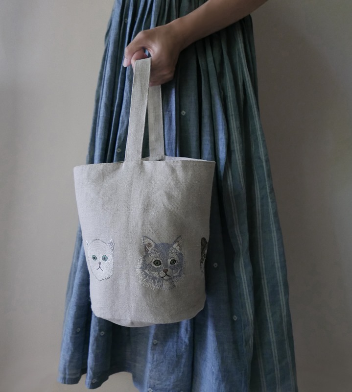 コーラル＆タスク」の【週末市】6匹猫のバケツ型バッグ | 暮らしと