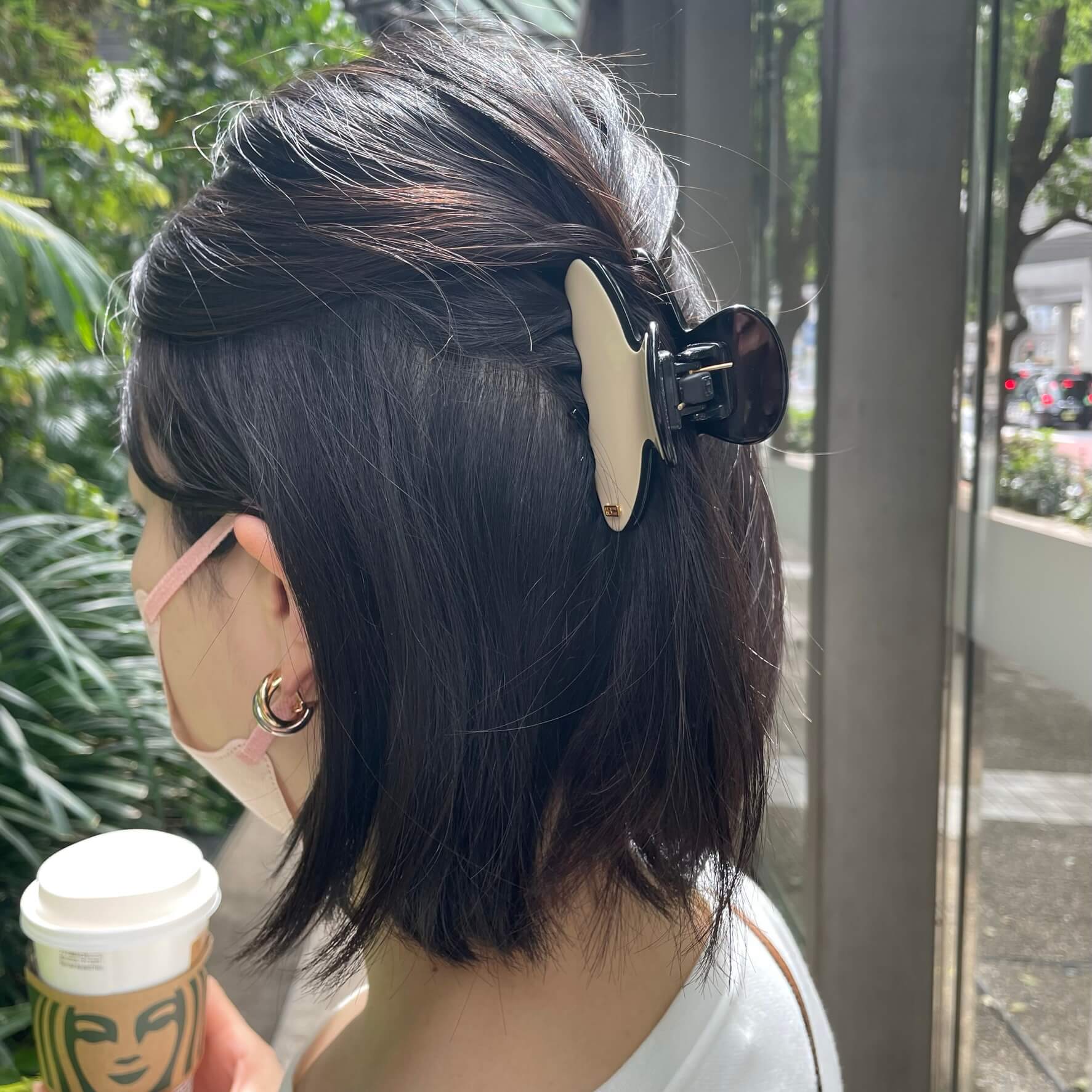 ALEXANDRE DE PARIS】ヘアクリップで簡単ヘアチェンジ | LEE