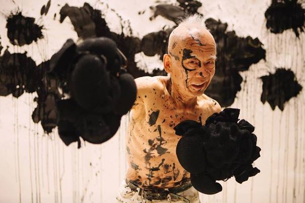 日本の前衛芸術の歴史を刻んだネオ・ダダのアーティスト篠原有司男が