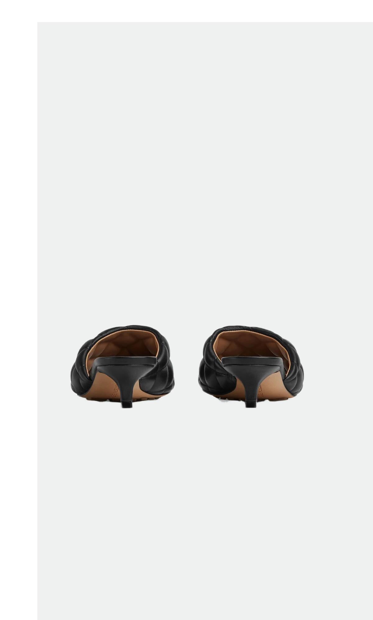 Bottega veneta ソッティーニ 編み込みレザー 黒ミュール25(39 Bottega