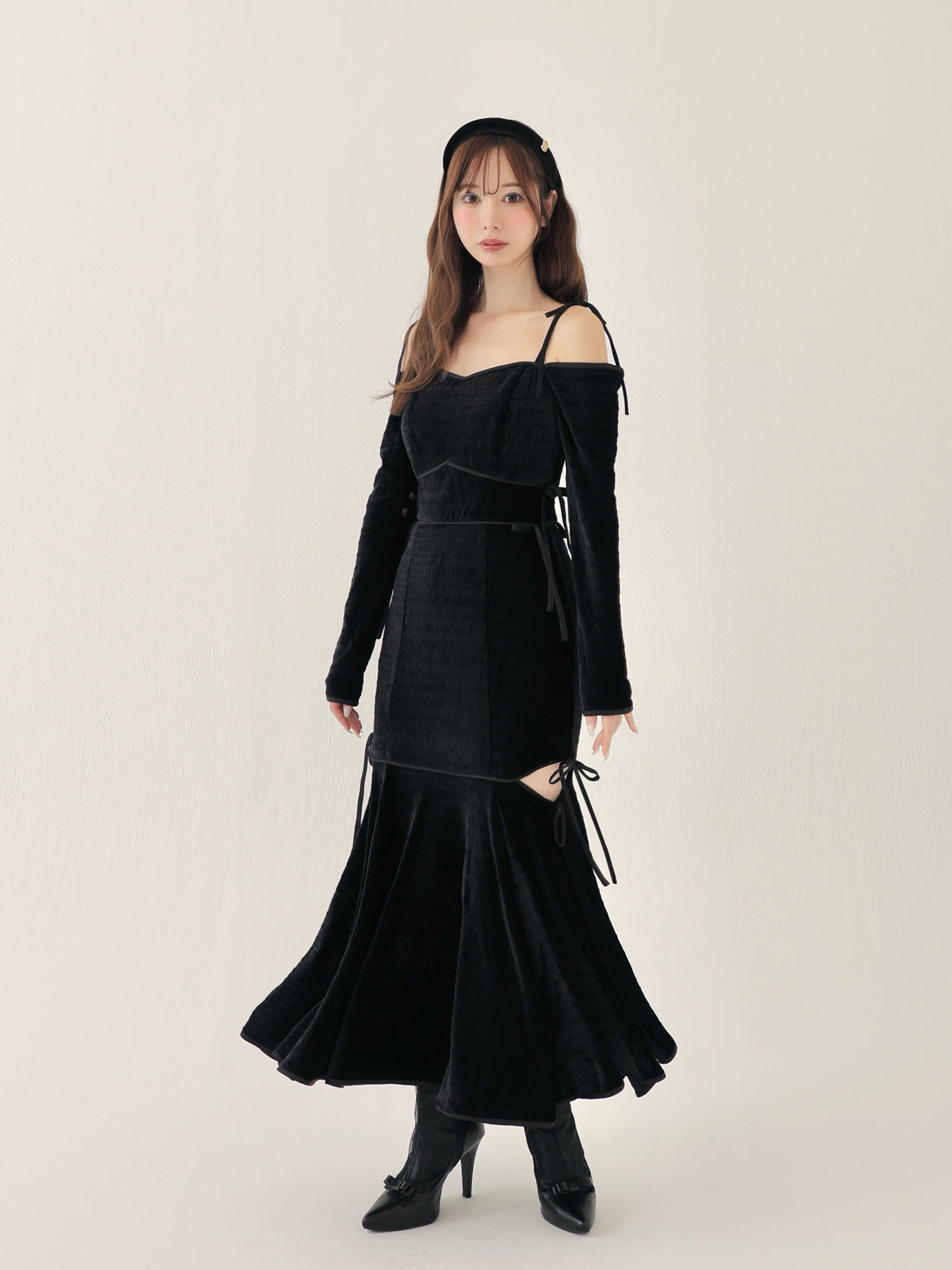 Side ribbon cutout onepiece(eme10783) – M me eme