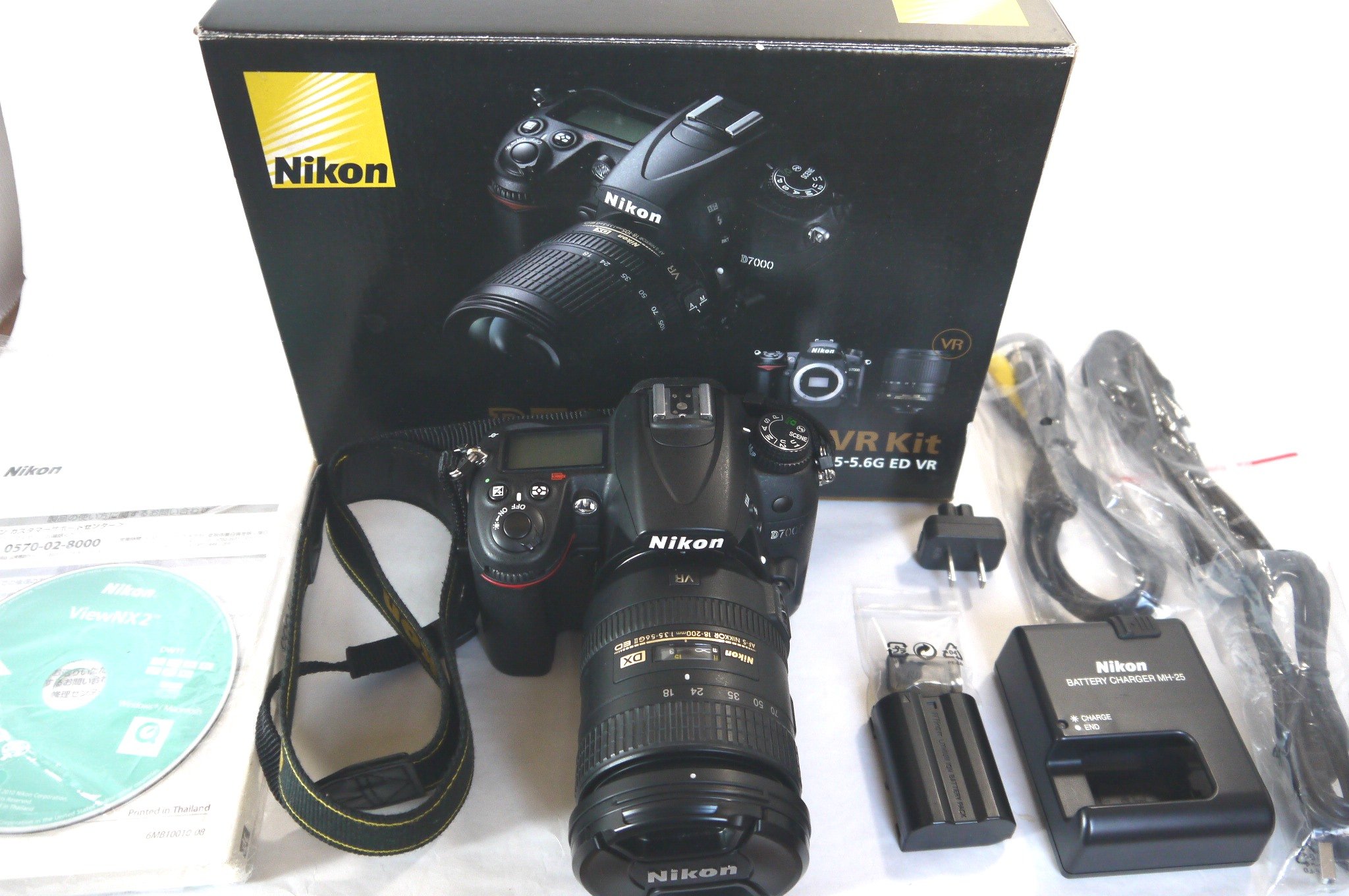 Amazon | Nikon デジタル一眼レフカメラ D7000 18-200VRII キット