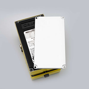 Amazon | エフェクター マジックテープ 固定用 アンダープレート BOSS