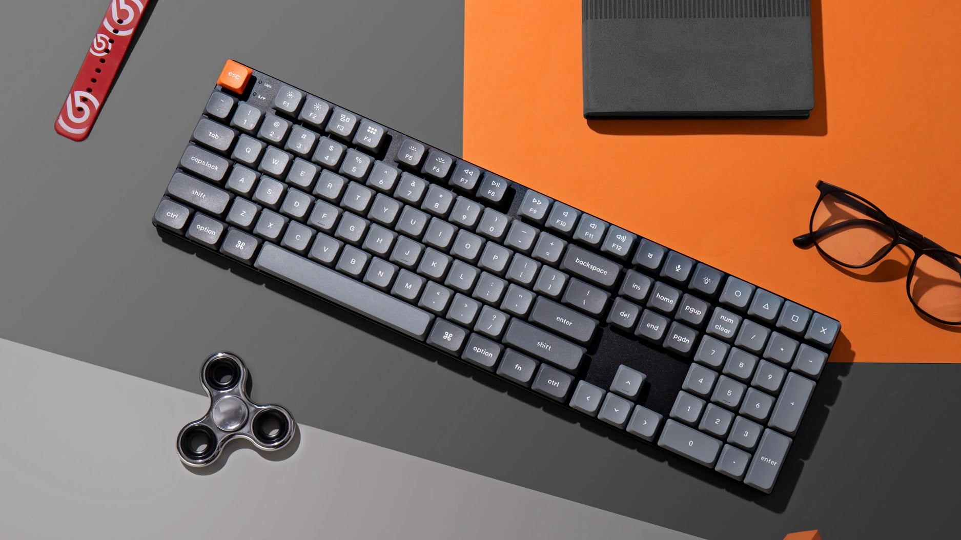 Keychron K5 Max Bluetooth + 2.4 GHz. RGB Low Profile Win + Mac Mechani