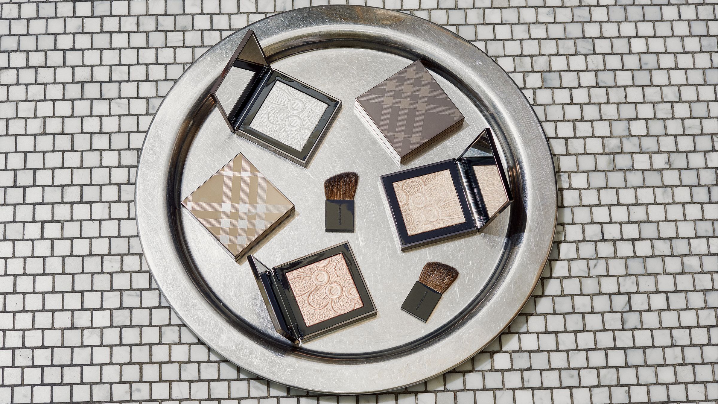 Burberry Fresh Glow Highlighter Review | Allure