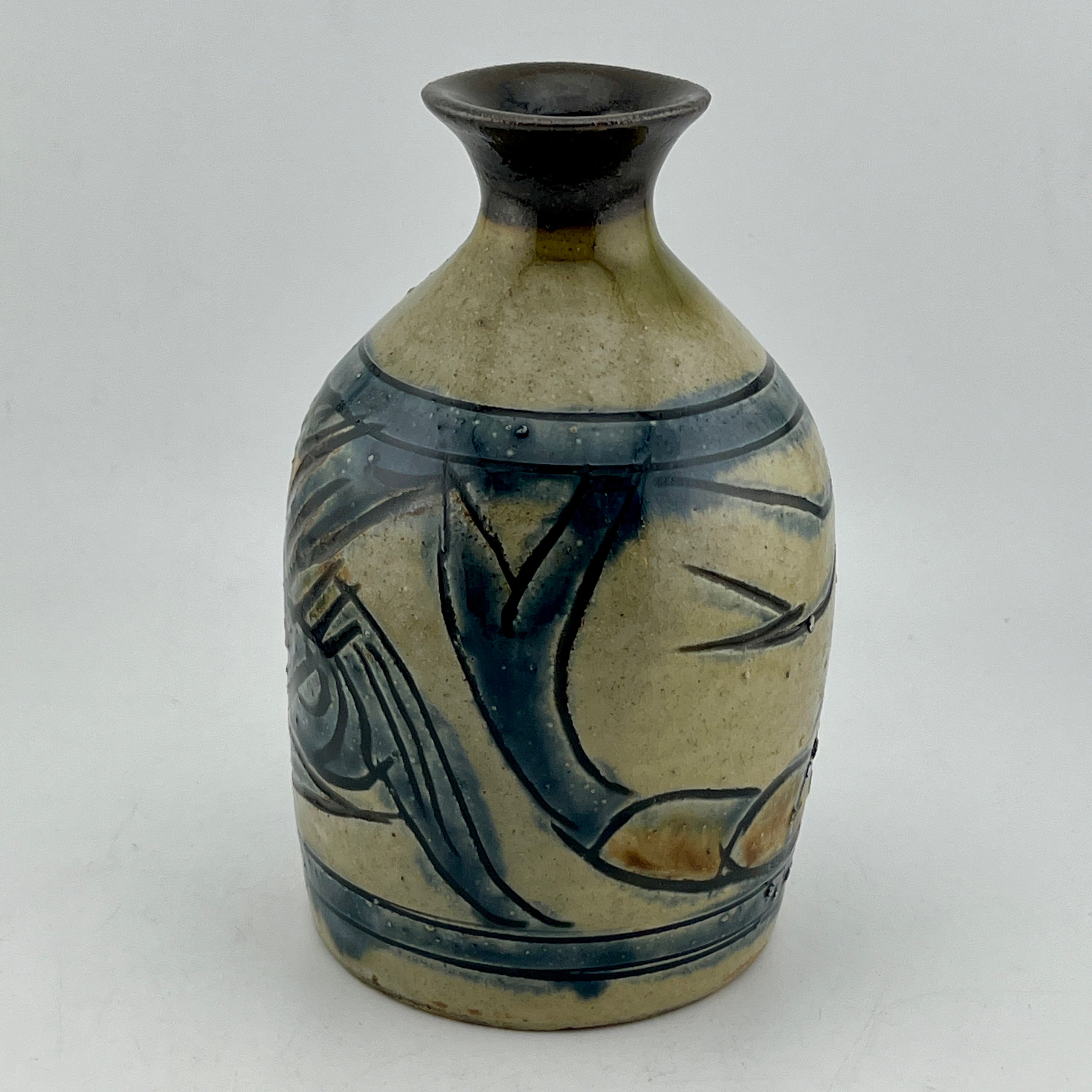 壺屋焼 人間国宝 金城次郎作 海老魚文長徳利 – 生活民芸 なかむた