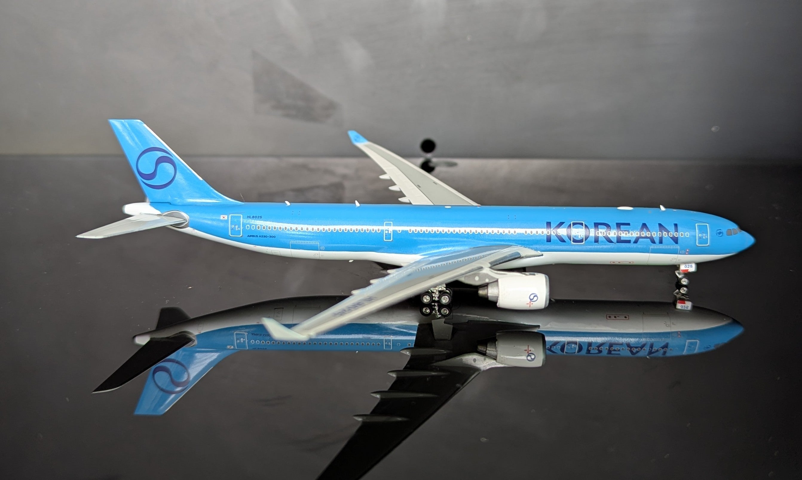 1:400 Korean Air A330-300 Phoenix Models – mv400models