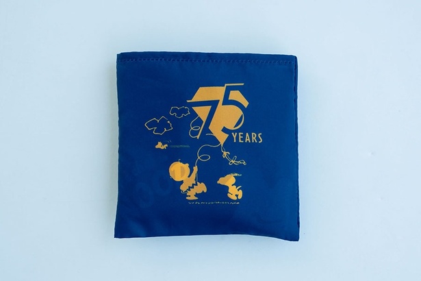 スヌーピーのプリントがキュートな折りたためるエコバッグが付録！創刊