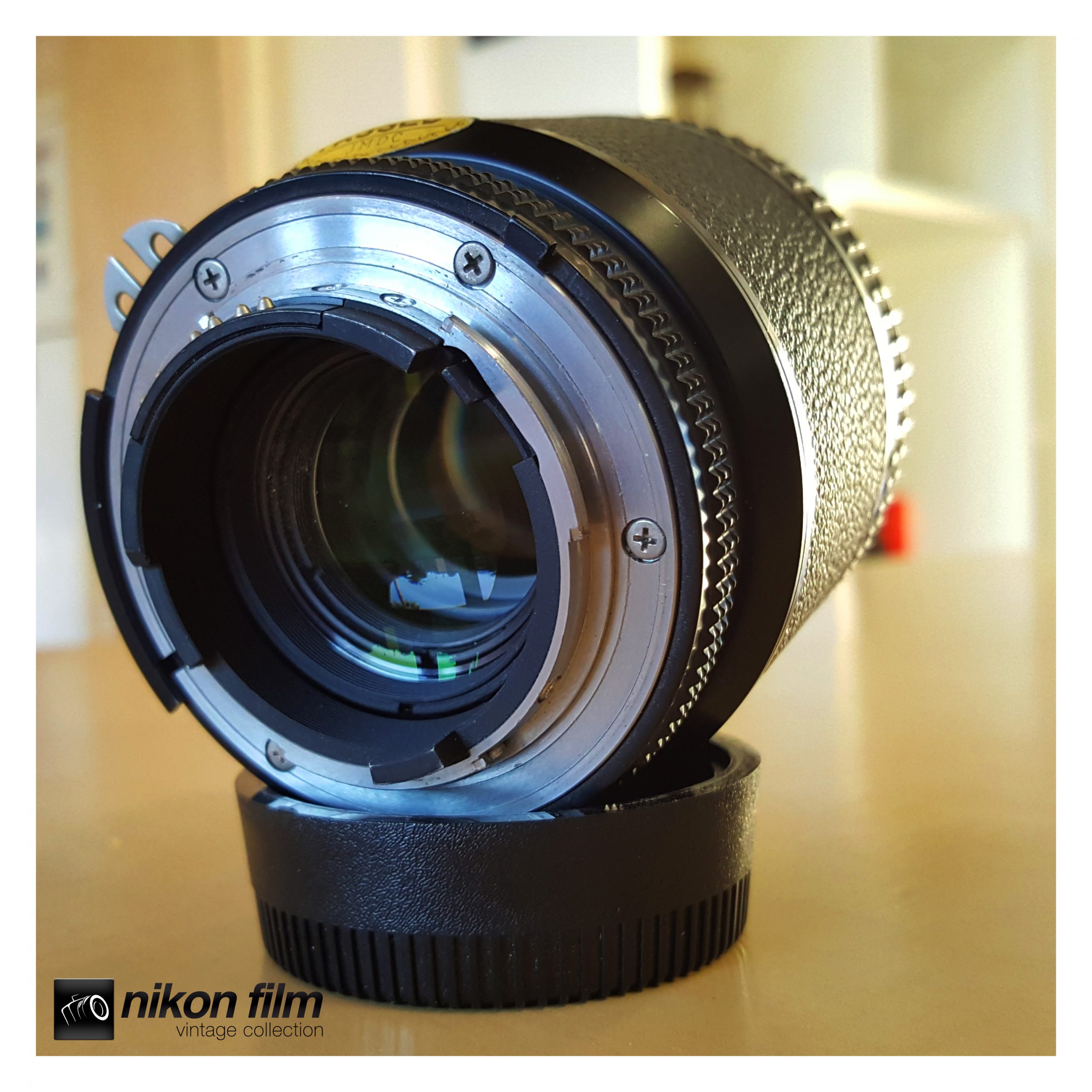 Nikon AF-Nikkor 80mm F/2.8 -