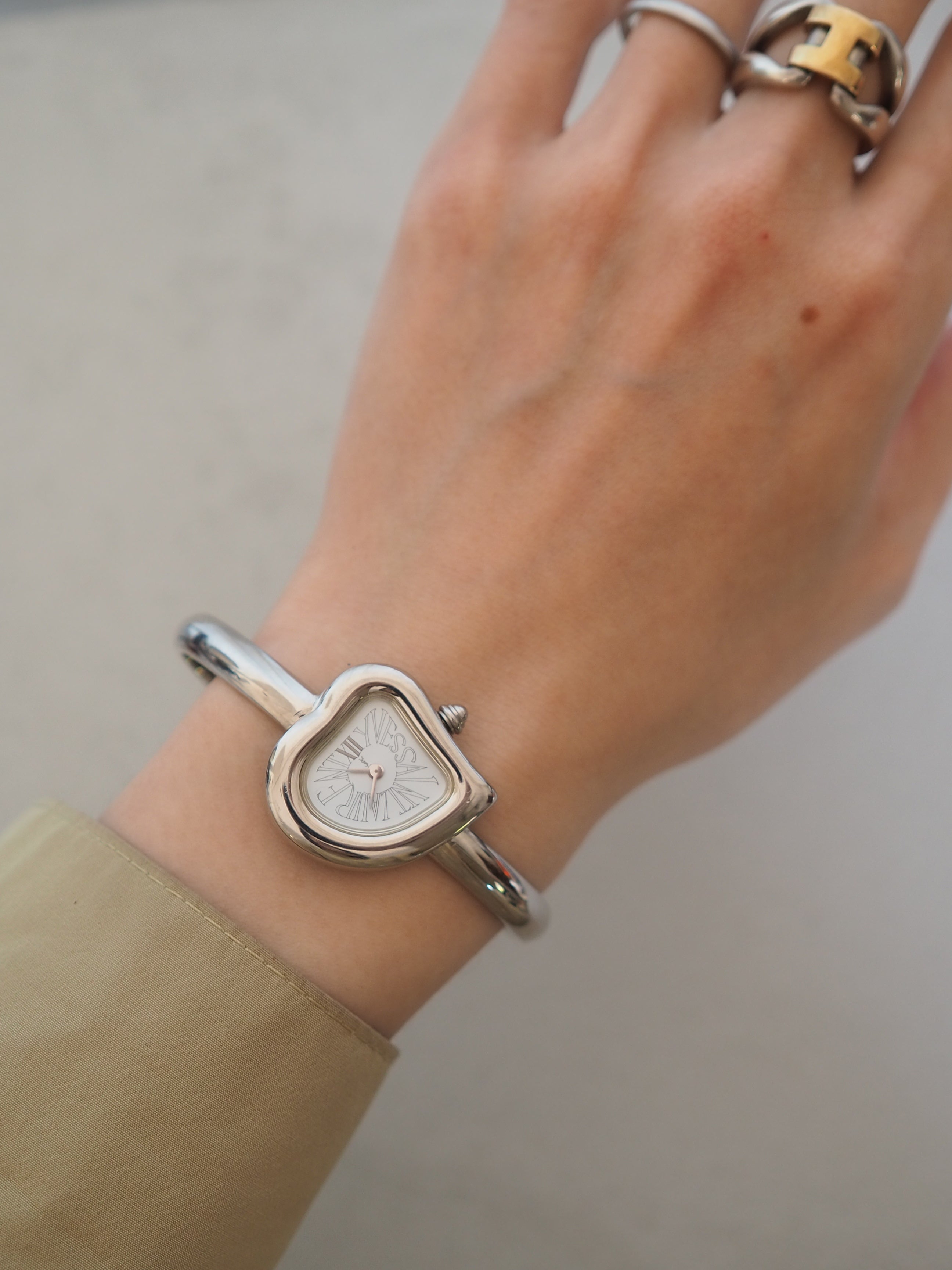 Yves Saint Laurent イヴ・サンローラン YSL ハート バングル ウォッチ