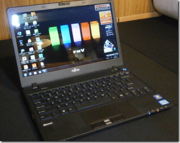 実機レビュー － 富士通 LIFEBOOK SH76