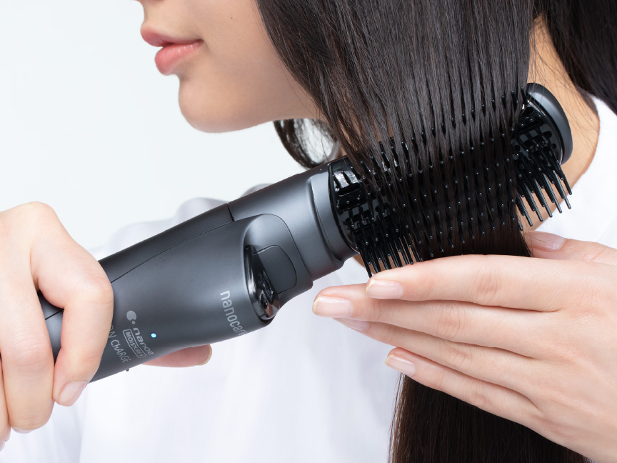 商品特長・効果 | 特長 くるくるドライヤー ナノケア EH-KN8J