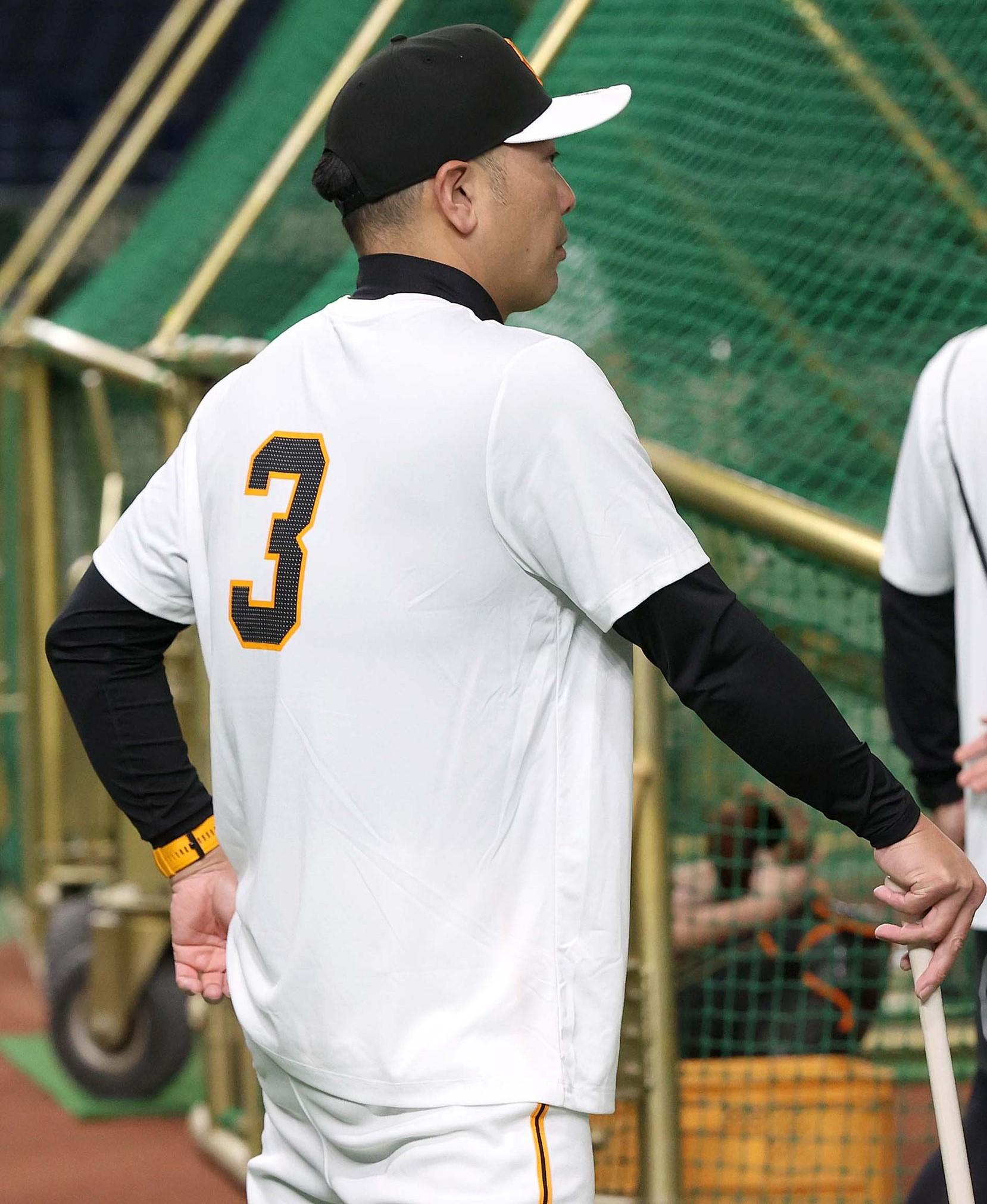 選手着用Tシャツ、ボールを発売 長嶋茂雄DAY | 読売ジャイアンツ（巨人