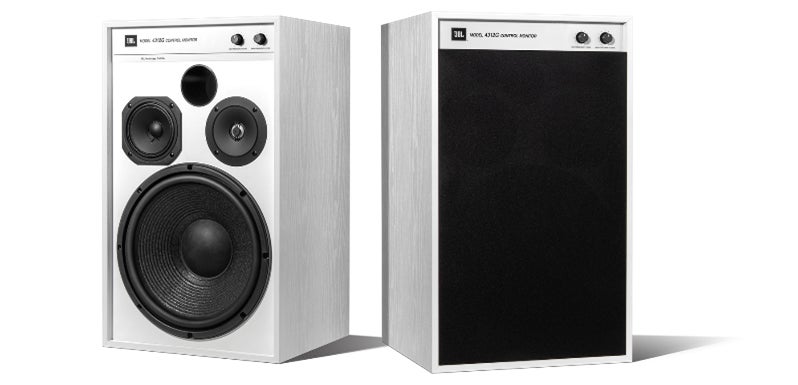 JBLを代表するスタジオモニターがモダンなリビングルームにも溶け込む