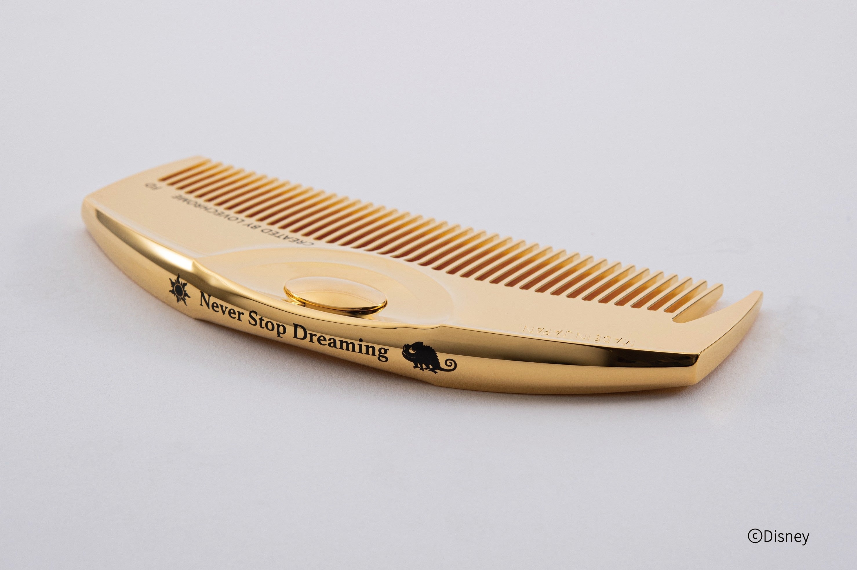 ラブクロムより、昨年人気のディズニーデザインのヘアコームが登場