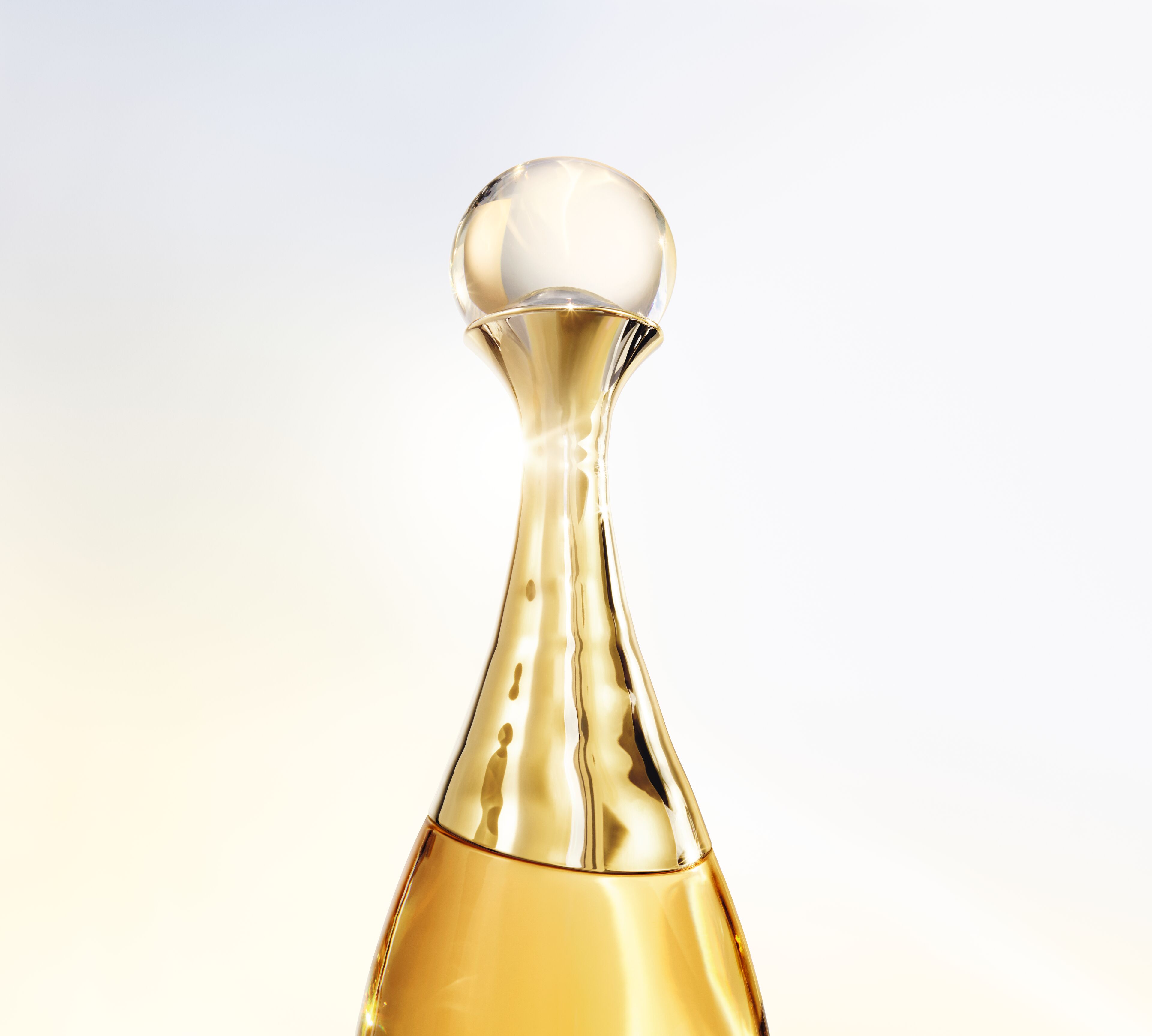 フランシス・クルジャンが手掛ける新フレグランス「ジャドール ロー