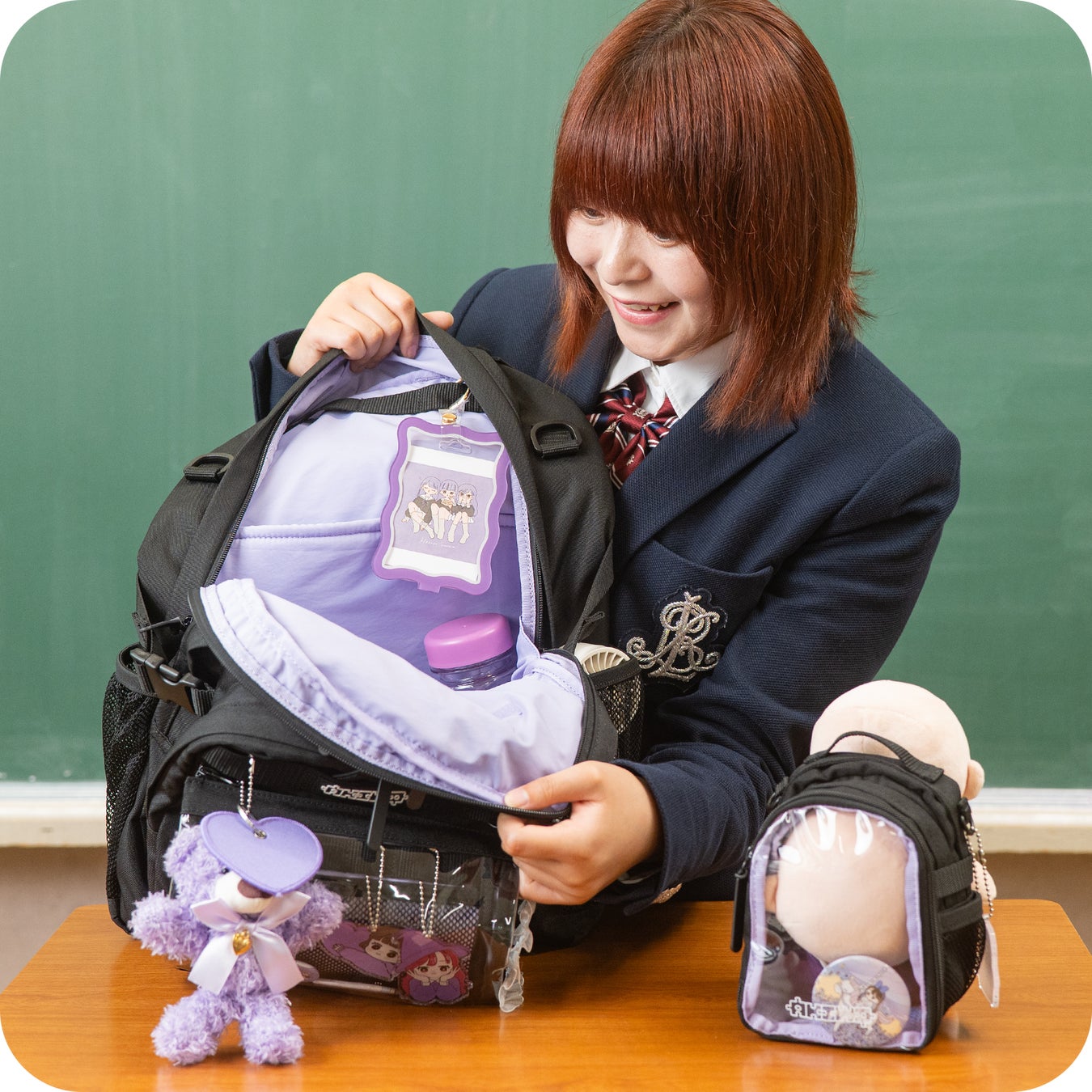 スクバの常識を覆す。7色の推し色を秘めた校則ギリギリの推し活スクバ