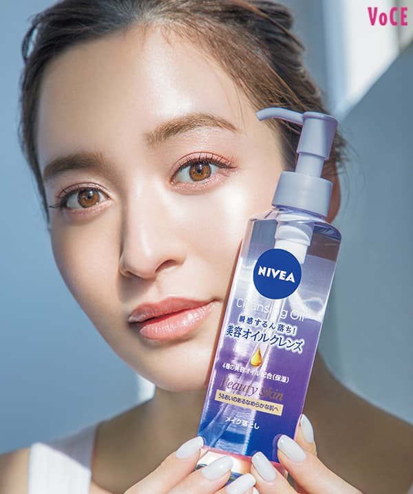 アイメイクも毛穴汚れも瞬感するん落ち！】ニベア 美容オイルクレンズ