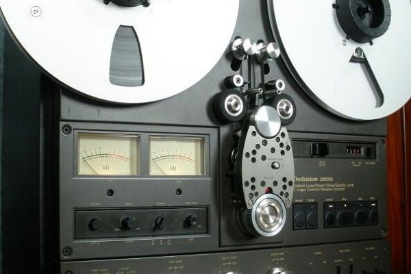 オープンリールテープデッキの復刻（修理と販売） - Technics