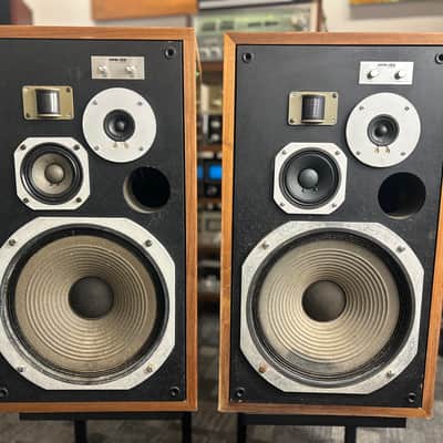 Acoustic Research AR-303 Speakers 1995 Local Pickup only at our