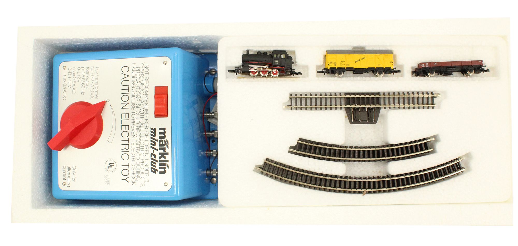 Märklin Mini Club Z Gauge Electric Train and Tracks #8182 for sale