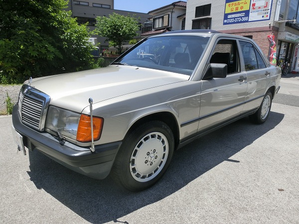 希少在庫車 W201 ベンツ190E センテナリースペシャル 300台限定車