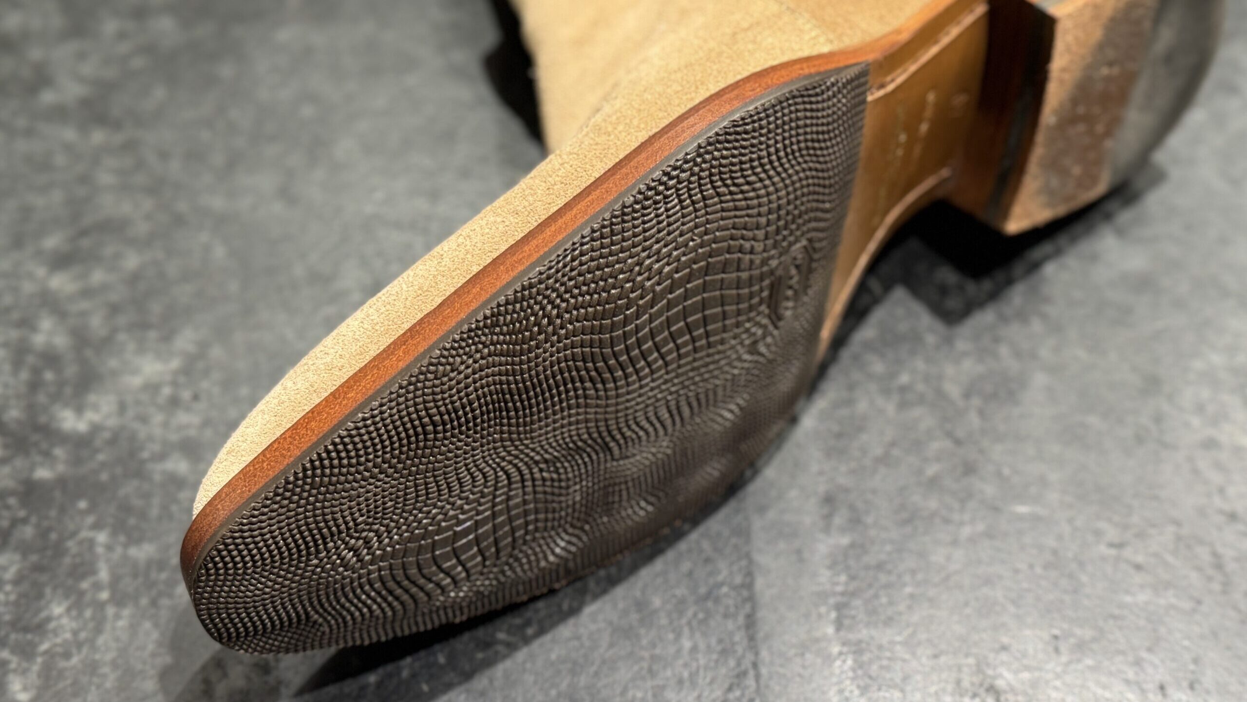 SAINT LAURENT（サンローラン）ジョッパーブーツ｜ハーフラバー補強と