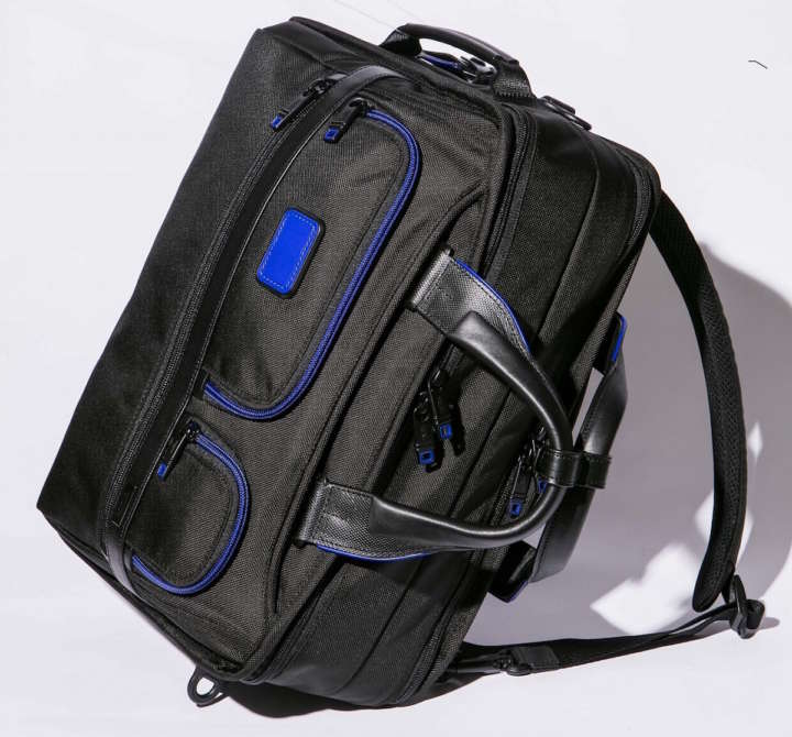 旅にブルーがよく映える！ANA×TUMIのコラボアイテム5選 | GoodsPress