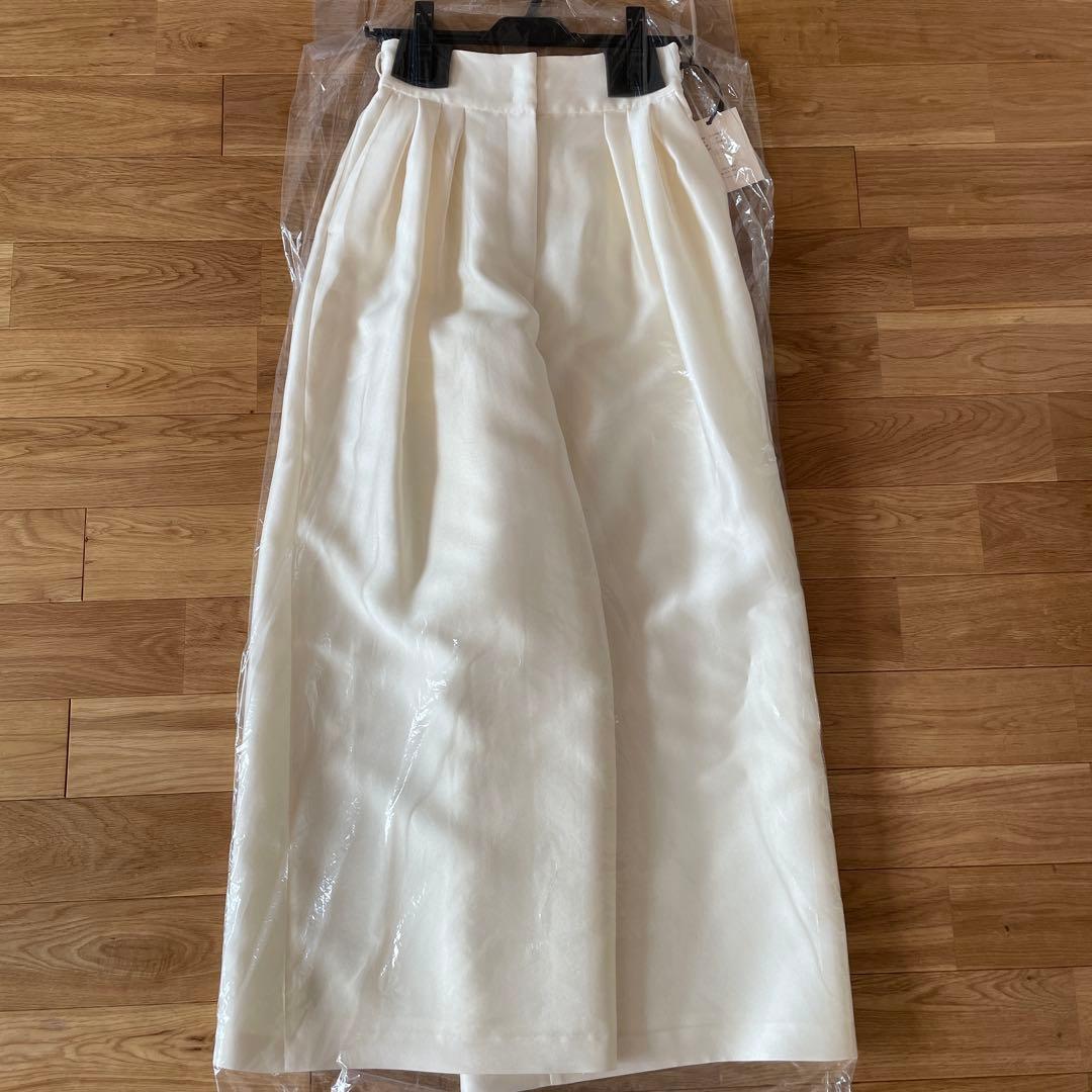 新品未使用】Heve（ヘイヴ）シルキータックワイドパンツ バニラ 36