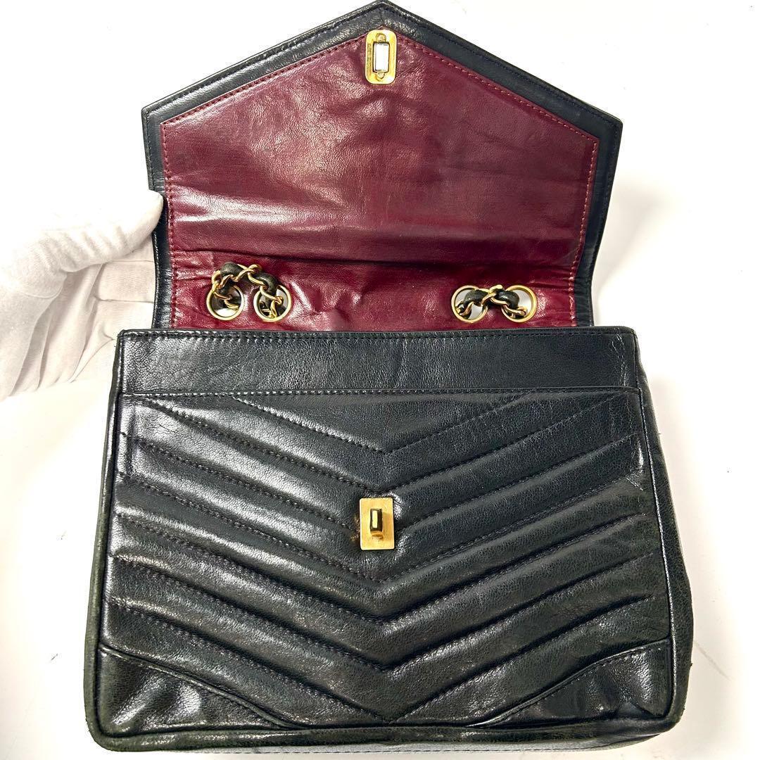 シャネル Vステッチ ラムスキン ターンロック チェーン ショルダー