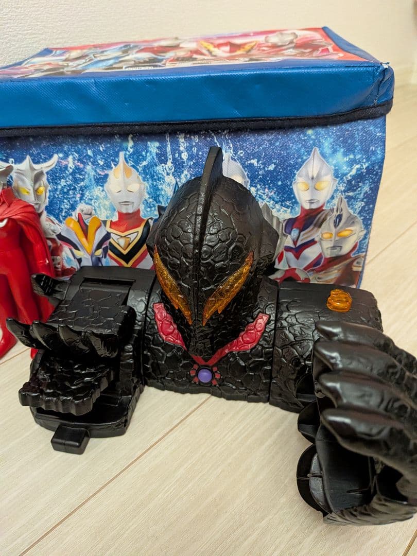 ウルトラマン怪獣ソフビまとめ売り40体＋おまけ付き ベリアルキャッスル