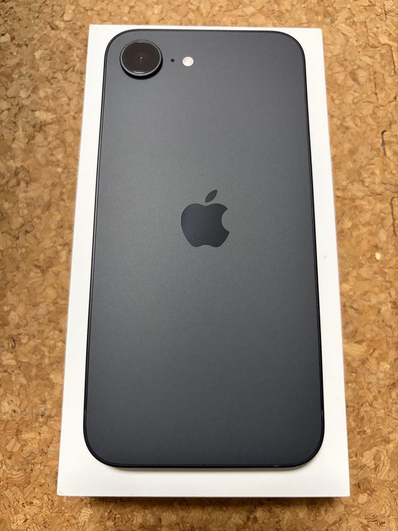 【美品】iPhone16e 256GB ブラック 最大容量100% 付属品未使用 iPhone 新品未開封 iPhone16 256GB [ブラック 黒 Black] SIMフリー