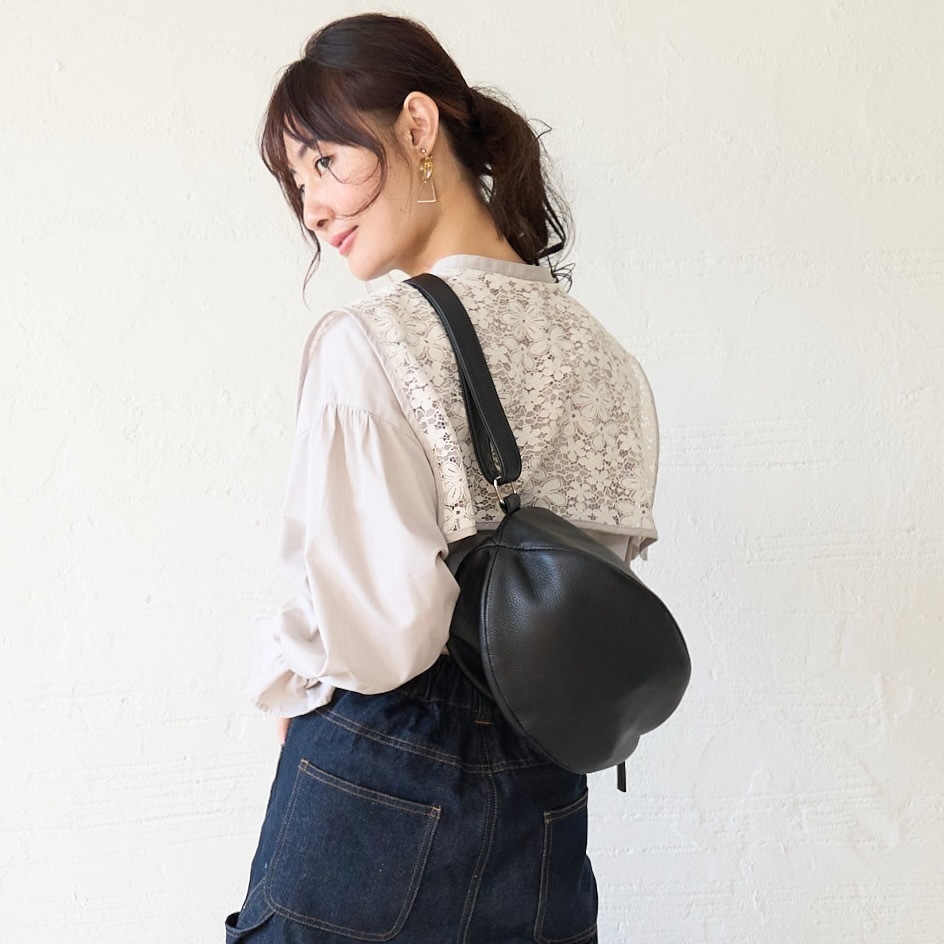 ﾓﾘﾉｶﾞｯｺｳ 本革ころんとポーチ肩紐3cmタイプ (ブラック) 男女兼用