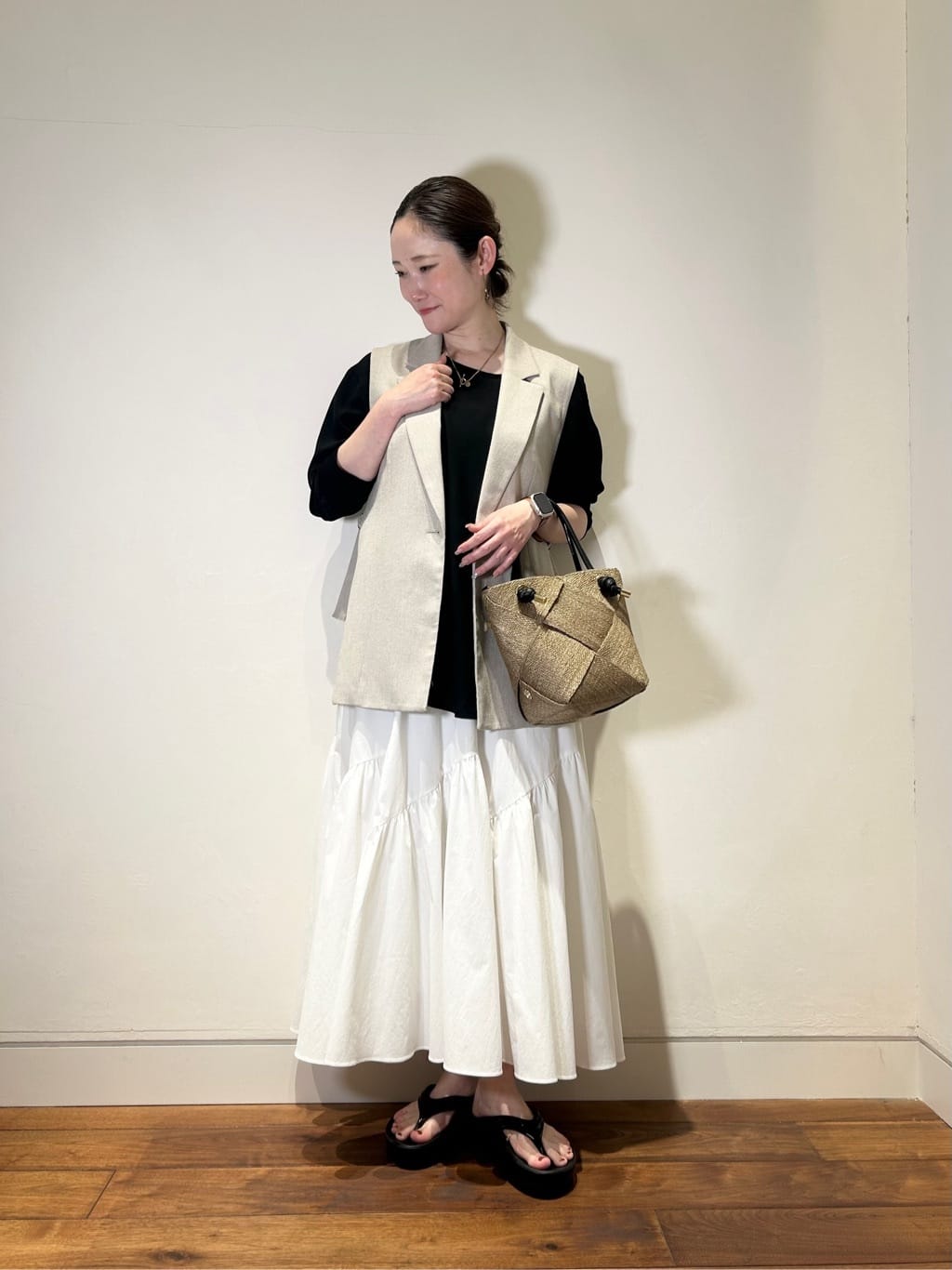 Ines Bressand(イネス ブレッサンド)】 MEDIUM WALNUT ハンドバッグ