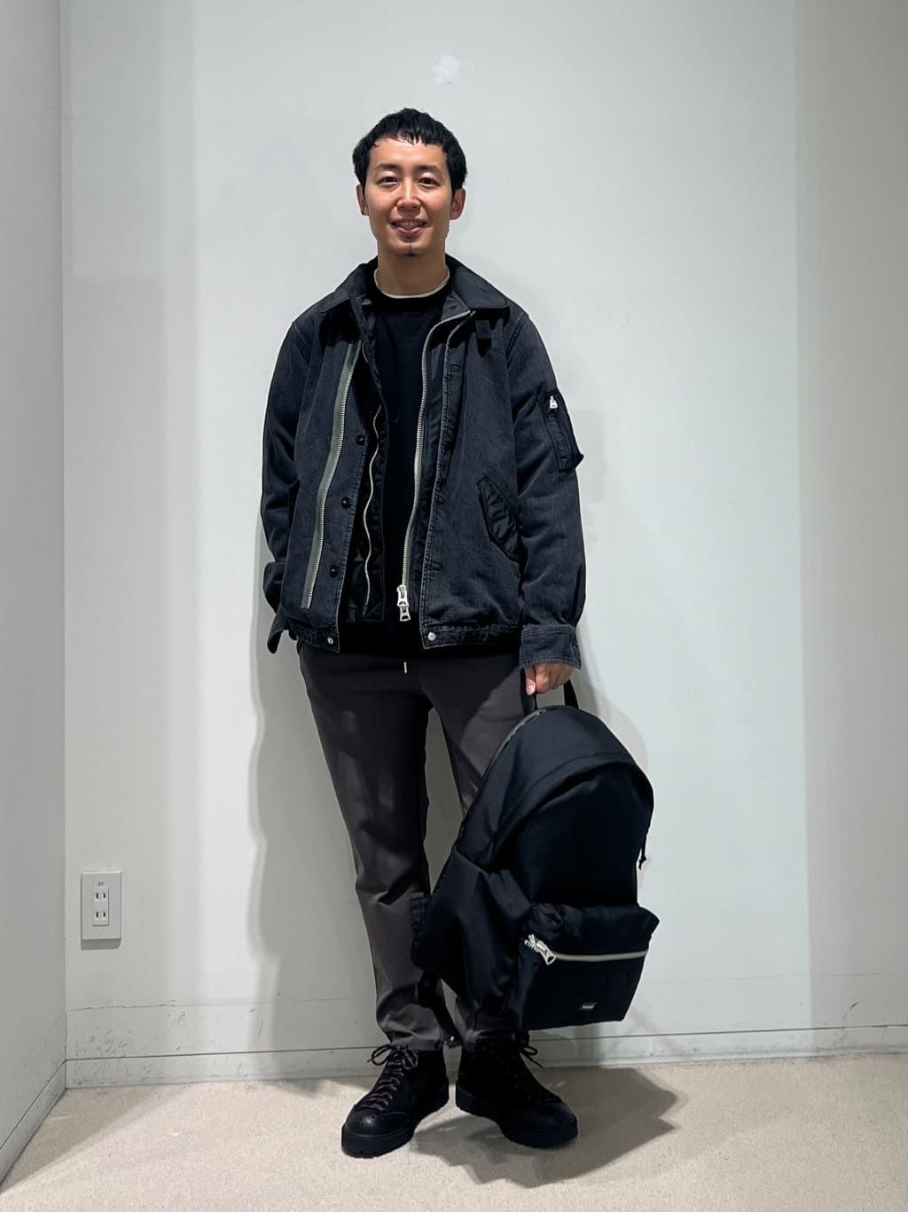 SACAI＜サカイ＞ ロゴ入りスウェットプルオーバー（2264137）｜SACAI