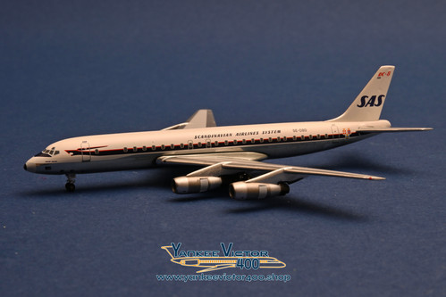 SAS. AeroClassics DC-8 1:400スケールモデル Amazon.com: for
