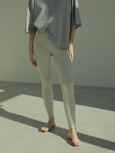 ETRE TOKYO フリークエンシーレギンス | Fun Current